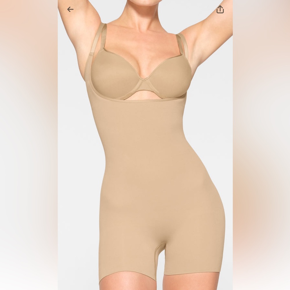 Skims Sculpt Open Bust Bodysuit - Large